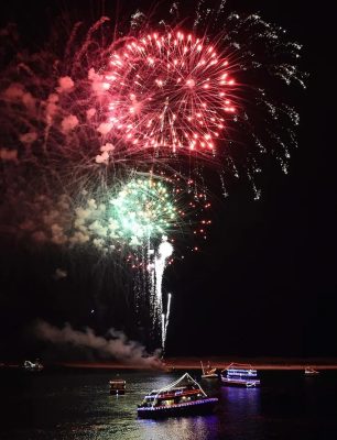 Sunset Cruise, Fireworks Cruising & Sightseeing Cruise in Destin, FL